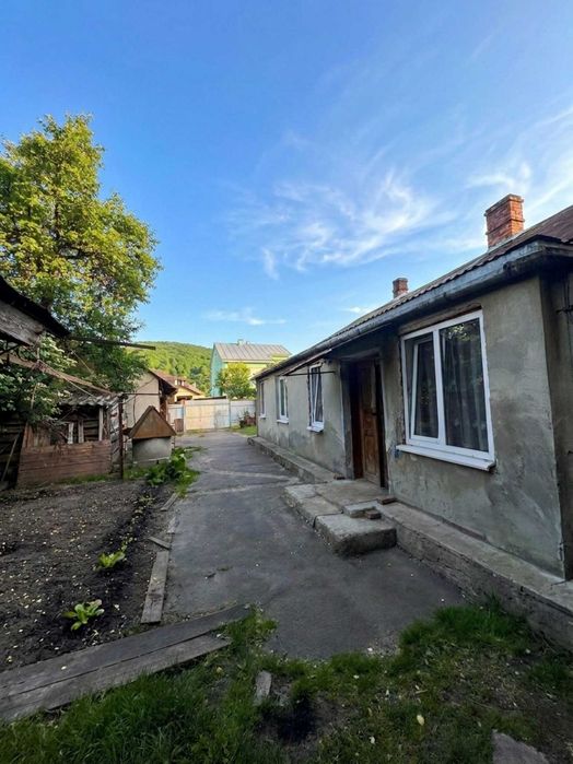Продаж частини будинку з ділянкою у Винниках вул. Івана Франка