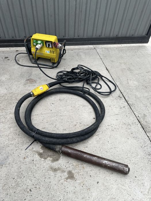 Глибинний вібратор бетону Wacker Neuson FU 1.8/2  Enar вибратор бетона