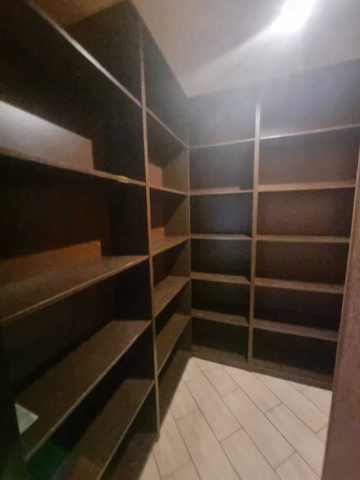 без комісії здам 4 кім квартиру вул. Старонаводницька 8 Б