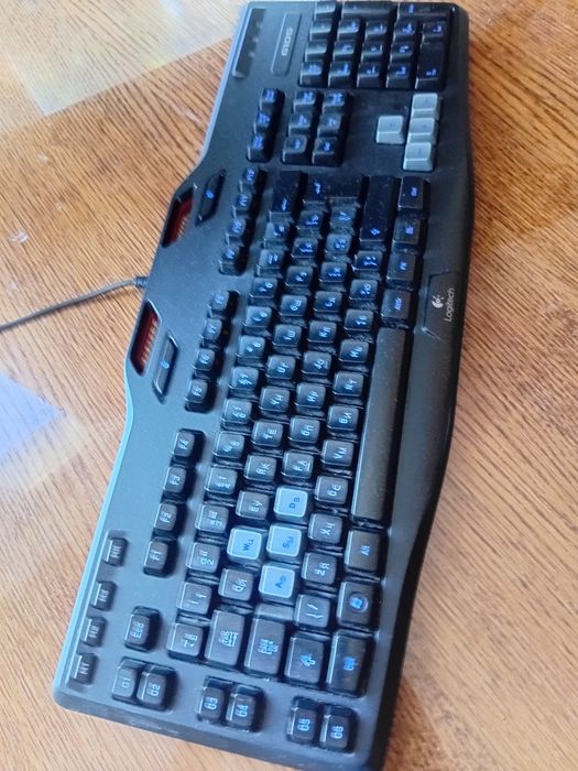 Ігрова клавіатура Logitech G105