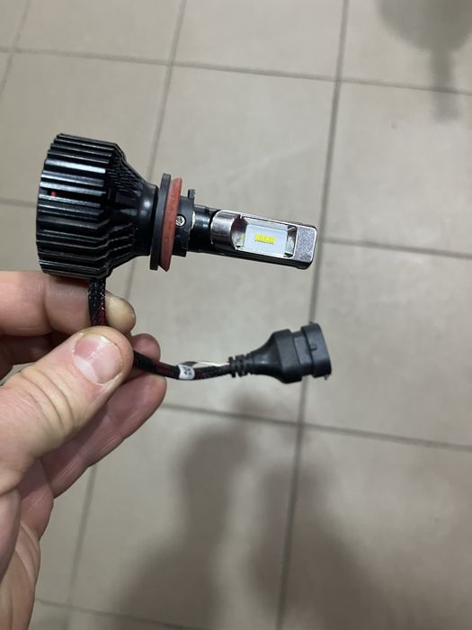 Лед лампочки . Led . H 11