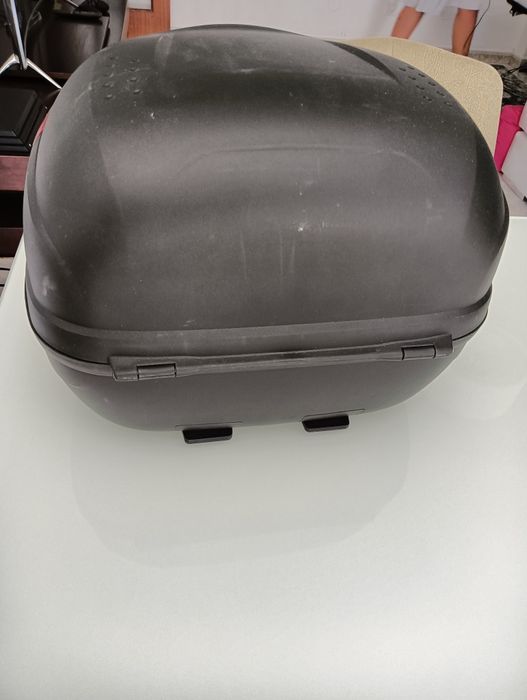 Vendo baú para moto
