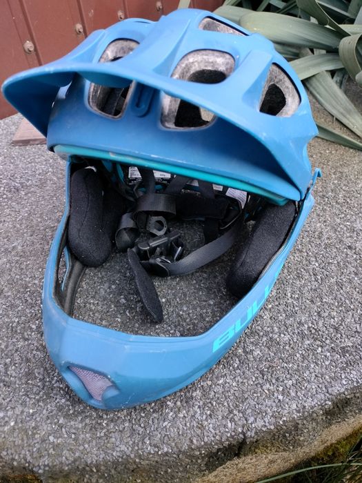 Kask zjazdowy downhill Bulls 52-56 cm Osłona szczęki