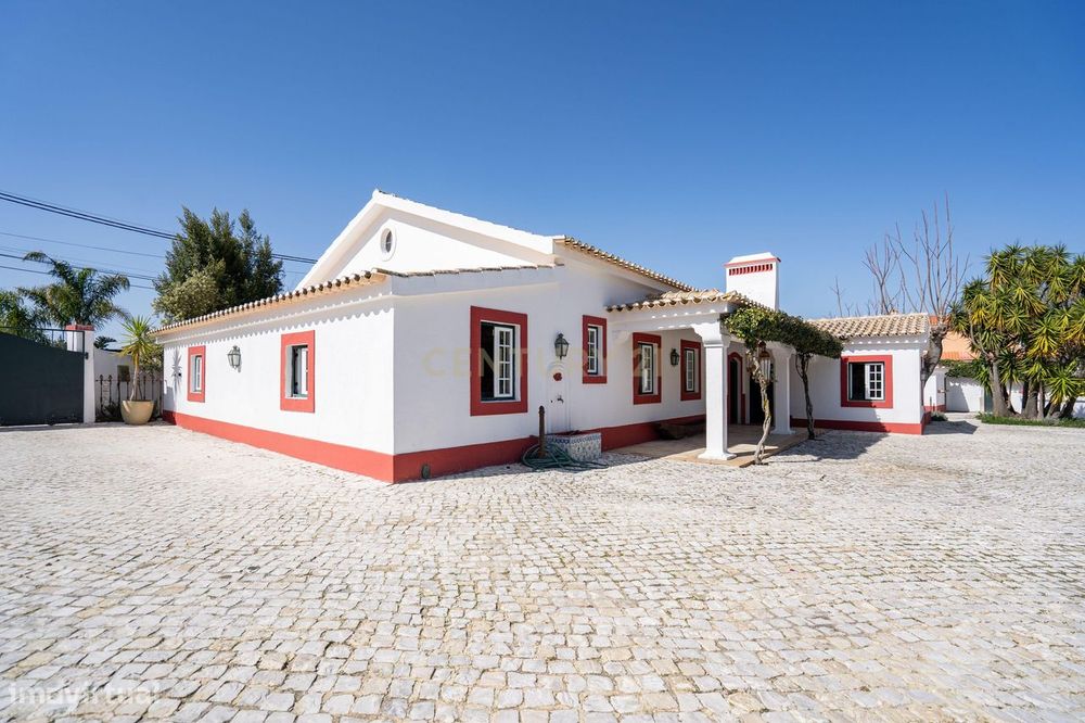 Quinta de Charme Exclusiva em Azeitão | Arquitetura Tradicional e Páti