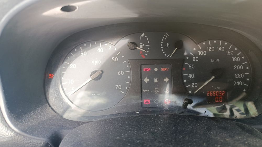 Carro em otimo estado .