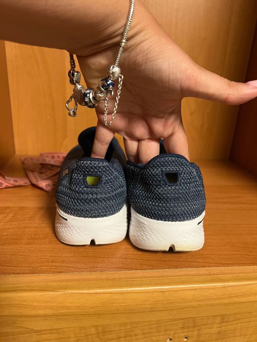 Skechers go wolk тапочки туфлі  мокасини літні