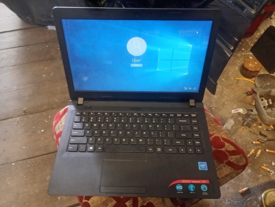 Laptop Lenovo IdeaPad 100 (prawdopodobnie w wersji 14- lub 15-calowej z seriiBY)