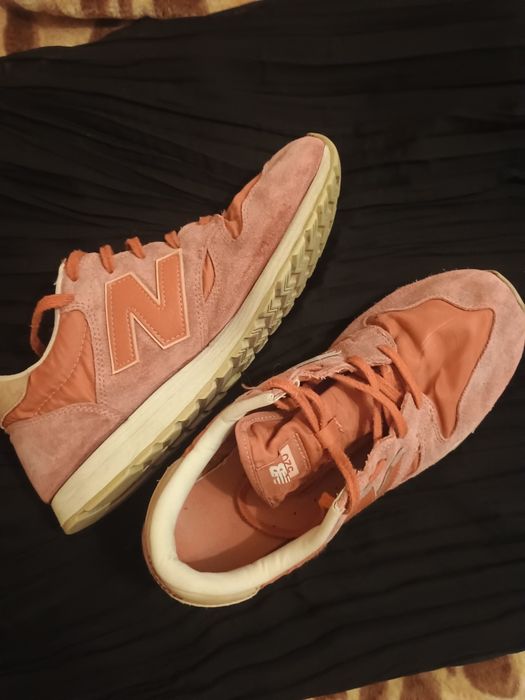 Buty sportowe różowe zamsz materiał rozm 39,5, 520 New Balance
