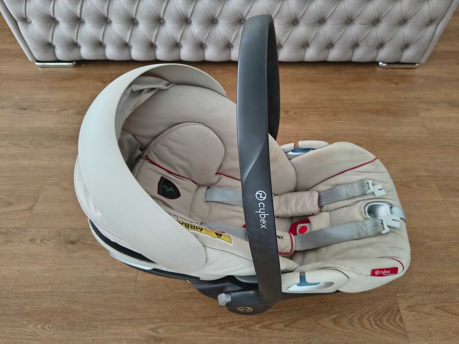 Cybex cloud Z i-size Ferrari + Base isofix Cybex