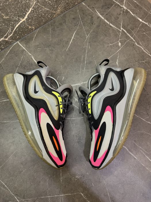 Оригінальні Nike Air Max 720 Zephyr Розмір 41 2090