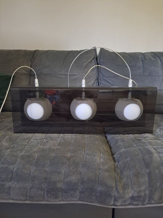 Lampa wisząca nad stół