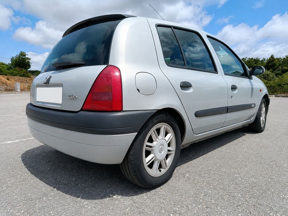 Renault Clio 2 initiale paris 1.6 16v 110cv