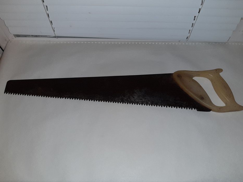 Продам ручную Пилу