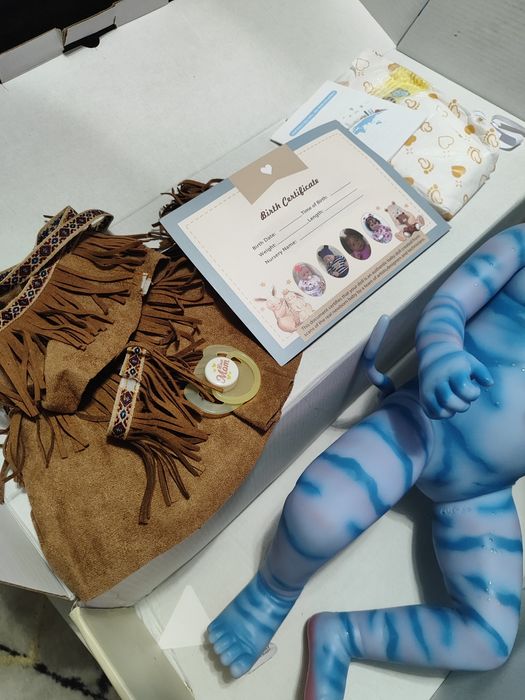 Boneca Avatar com adereços