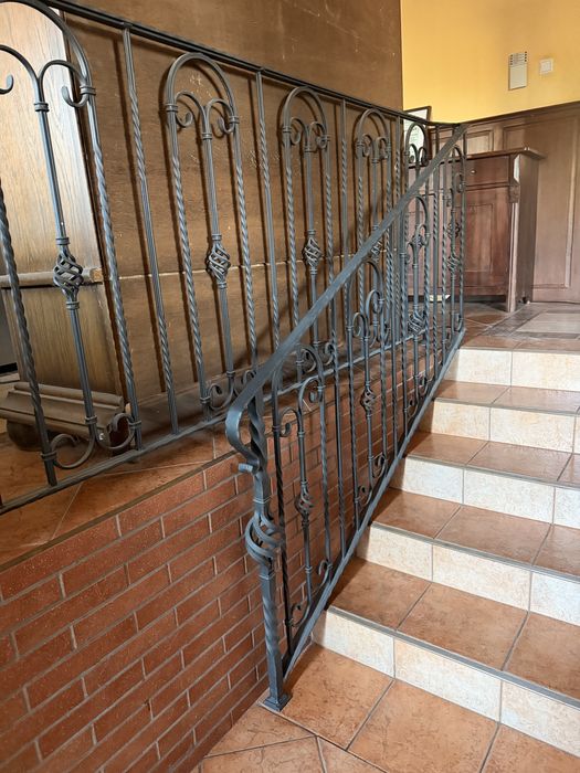 Barierka schodowa z wloskich elementow kutych