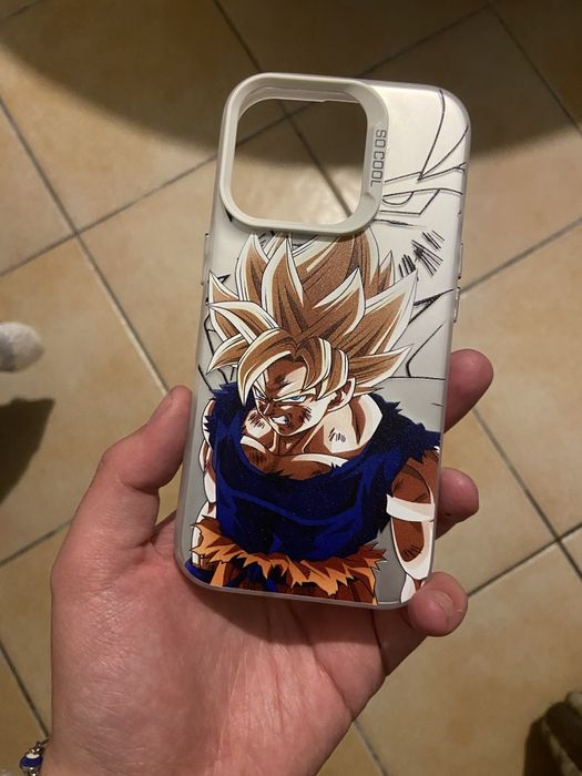 Capa iphone 16 pro com a personagem goku dragon Ball