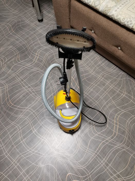 Вертикальный пароутюг Comfort FY-12