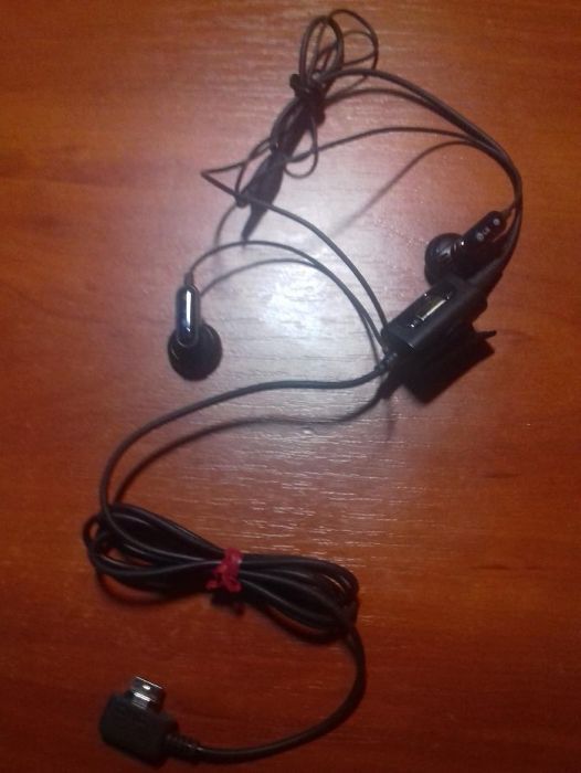 Навушники нові LG фурнітура