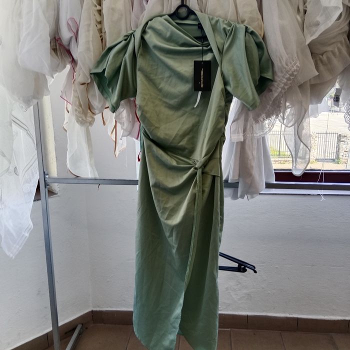 Sukienka elegancka nowa
