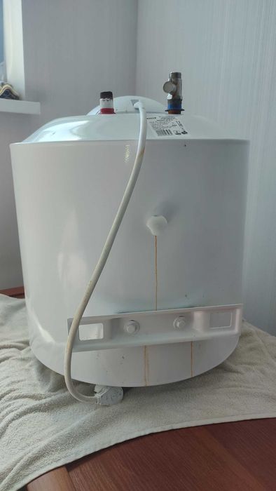 Бойлер Водонагрівач Водонагреватель