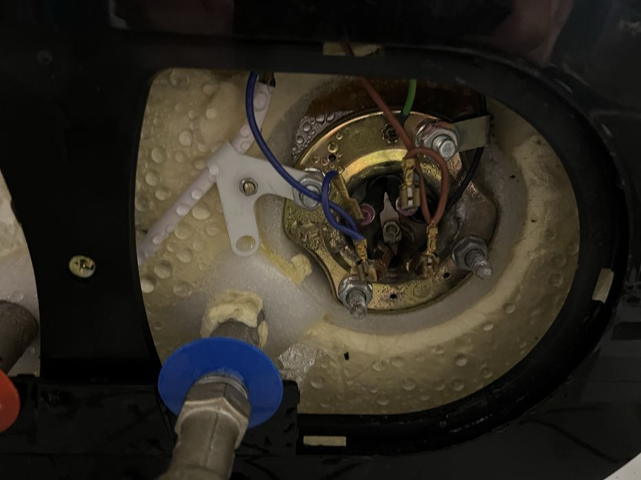 Бойлер 80л  interlux требуется обслуживание