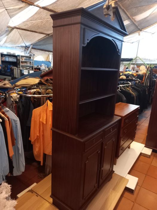 Estante com armario  madeira