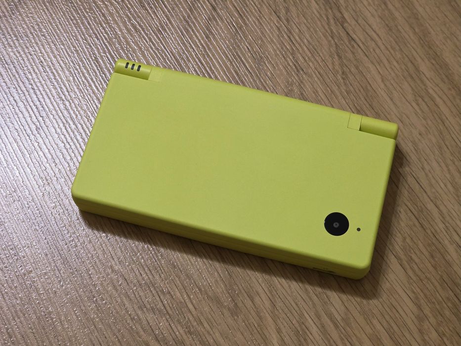 Nintendo DSi +будь-які ігри +СД карта