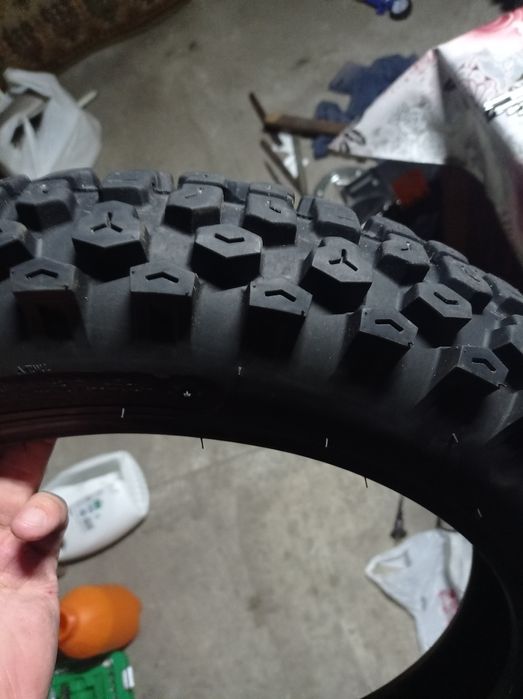 Продам гуму кенда дуал спорт.