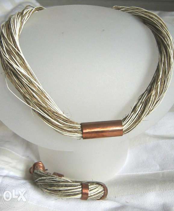 Miedź i len. Oryginalny zestaw biżuterii