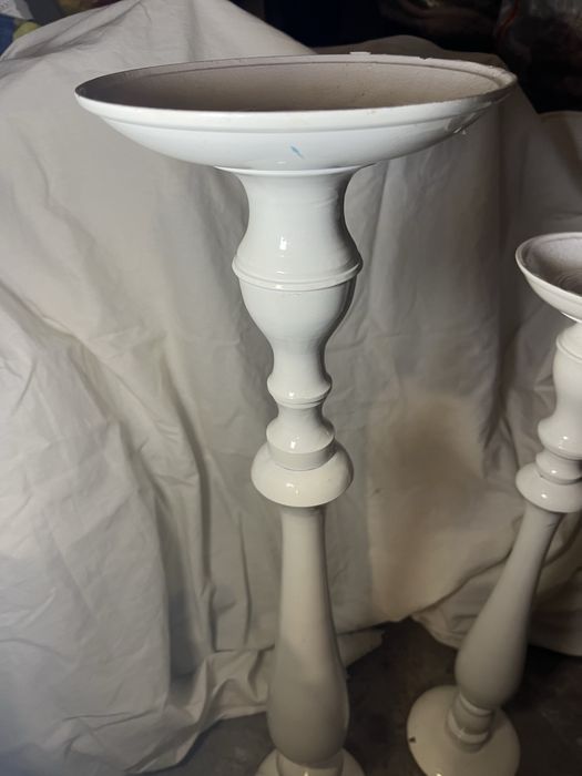 Castiçal com grande altura