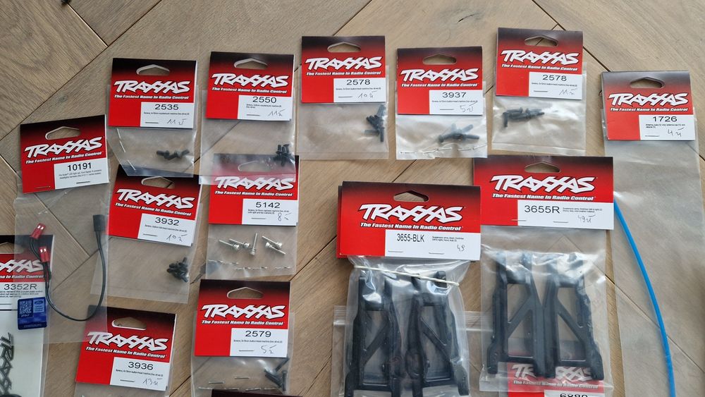 Części do Ford Raptor R Traxxas