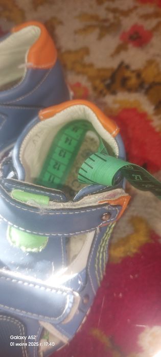 Продам сандалики на мальчика 23 размера