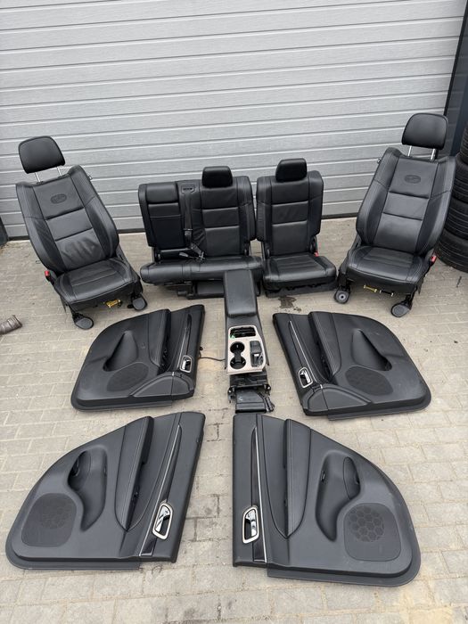 Wnetrze Jeep Grand Cherokee WK2 OVERLAND full opcja