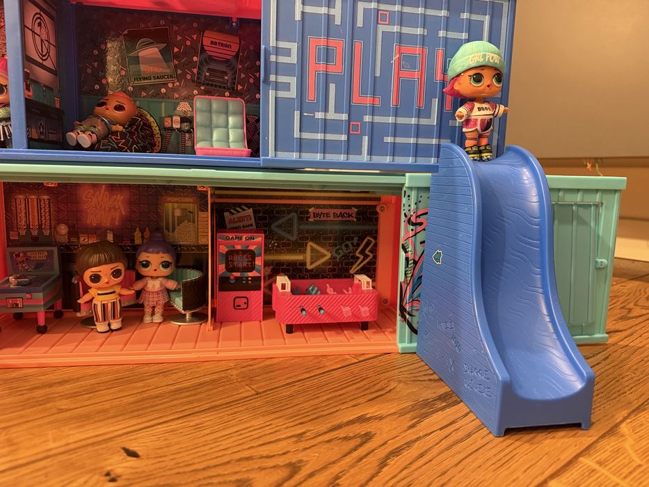 Domek/garaż LOL Surprise