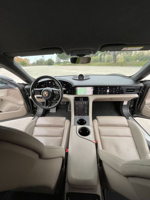 Porsche Taycan Turbo
