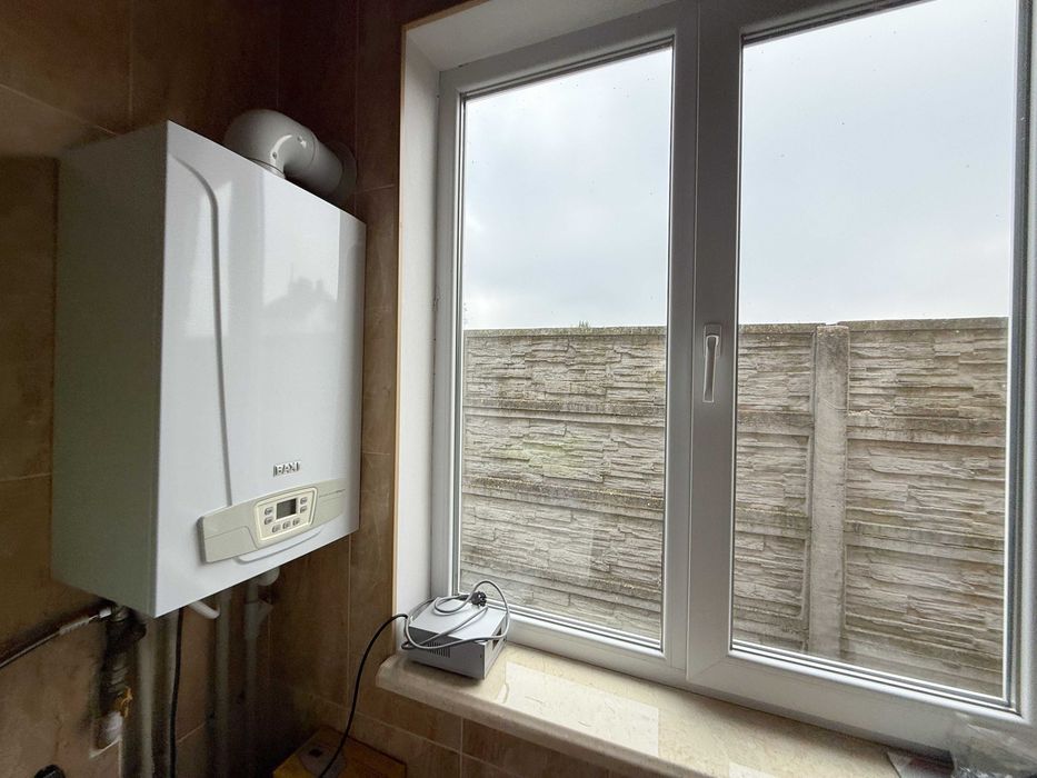 Продам приватний будинок з земельною ділянкою