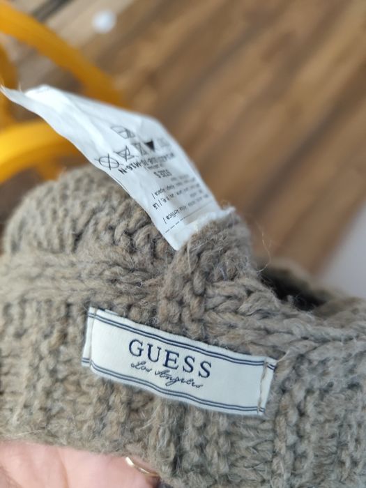 Beret Guess damski