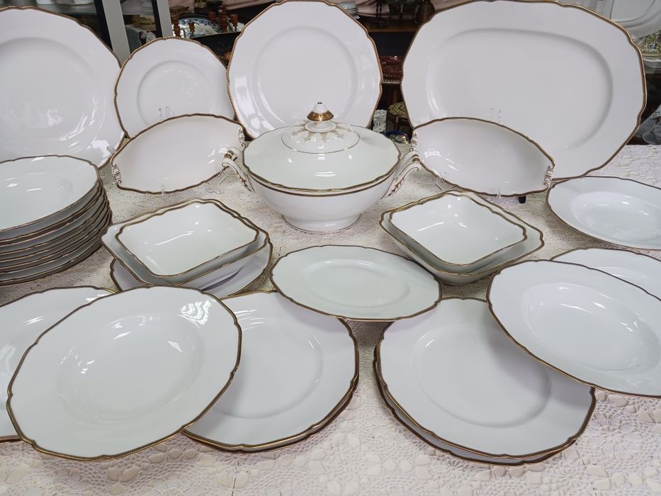 Hutschenreuther 12 osób serwis obiadowy porcelana biala