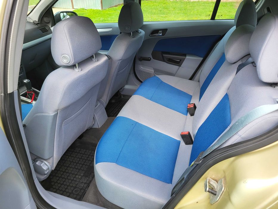 Samochód Opel Astra H 1.6 benzyna