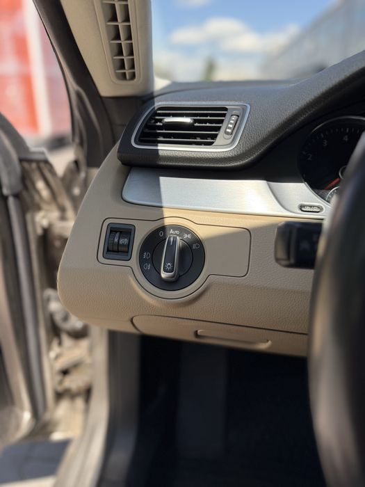 Продам Volkswagen Passat CC 1.8 2013
