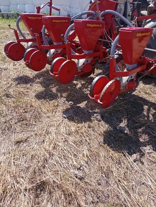 Semeador de milho pneumático