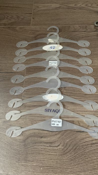 Вішаки наплічники тремпель