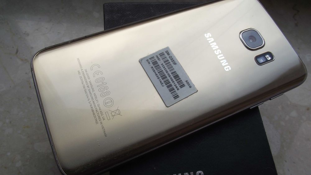 telefon komórkowy Samsung S7 Edge Złoty z mała wada +HF+wysyłka