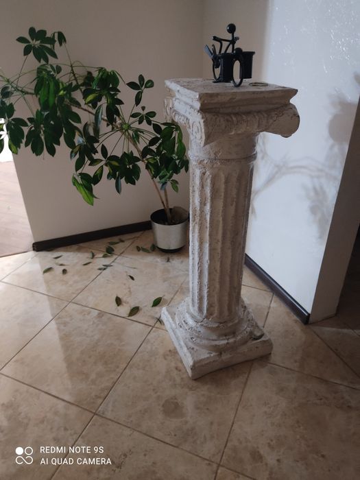 Колона римська інтерєр