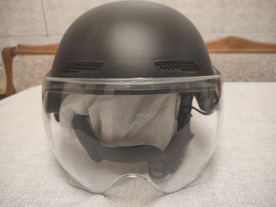 Шлем. Для скутера. Для велосипеда.