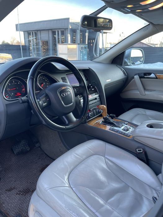 Продам Ауди Q7 Нерозмитнену