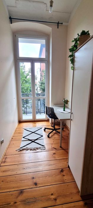 Pokój z antresolą | balkon | wolne 4 | od 1.10 | Łazarz, Park Wilsona |