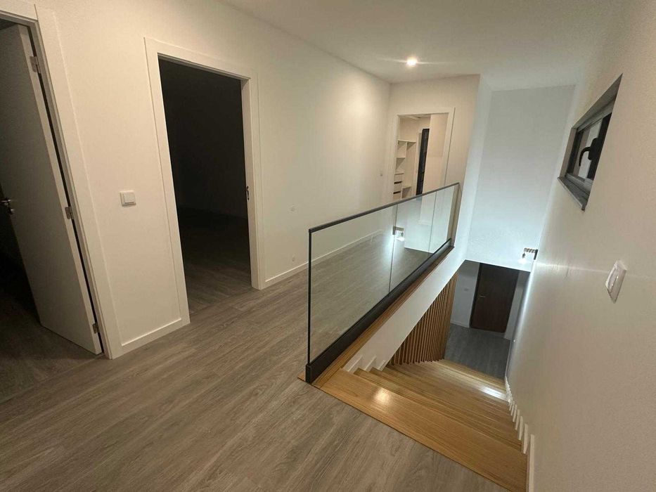 Moradia nova, moderna c/acabamentos de excelência (O. Frades, Viseu)