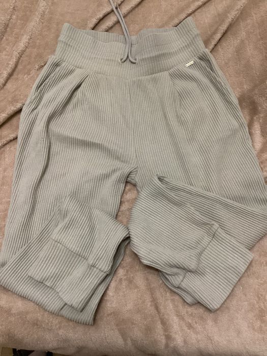 armani exchange жіночий костюм