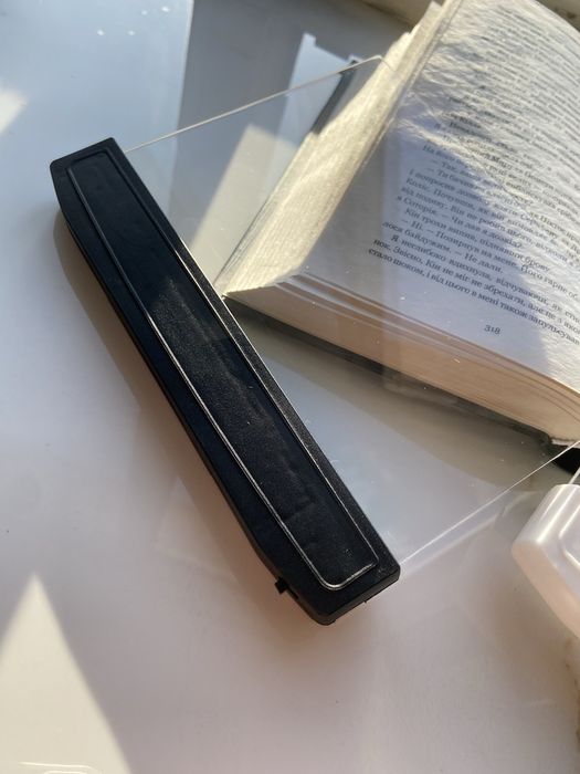 Світлова LED панель для читання книг від батарейок